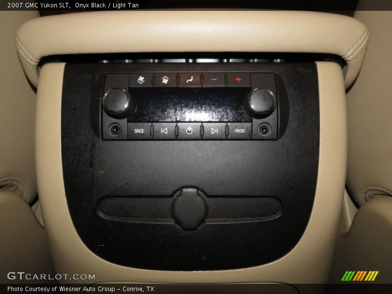 Onyx Black / Light Tan 2007 GMC Yukon SLT