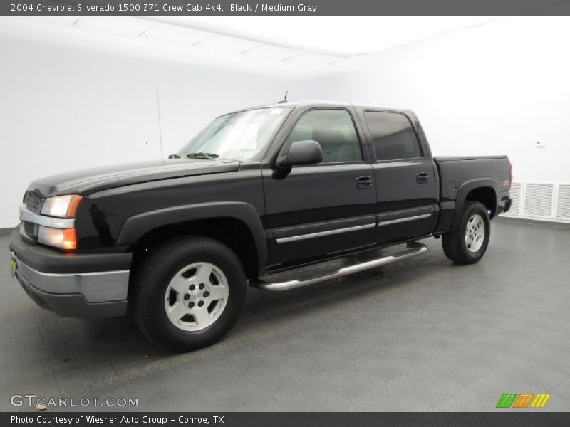 Front 3/4 View of 2004 Silverado 1500 Z71 Crew Cab 4x4
