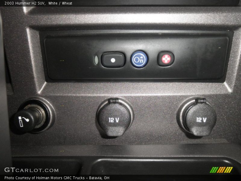 Controls of 2003 H2 SUV