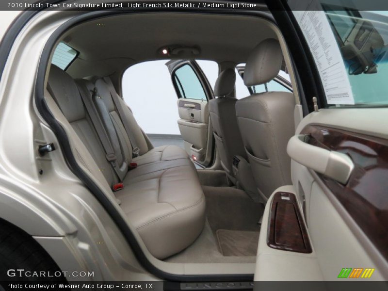 Light French Silk Metallic / Medium Light Stone 2010 Lincoln Town Car Signature Limited