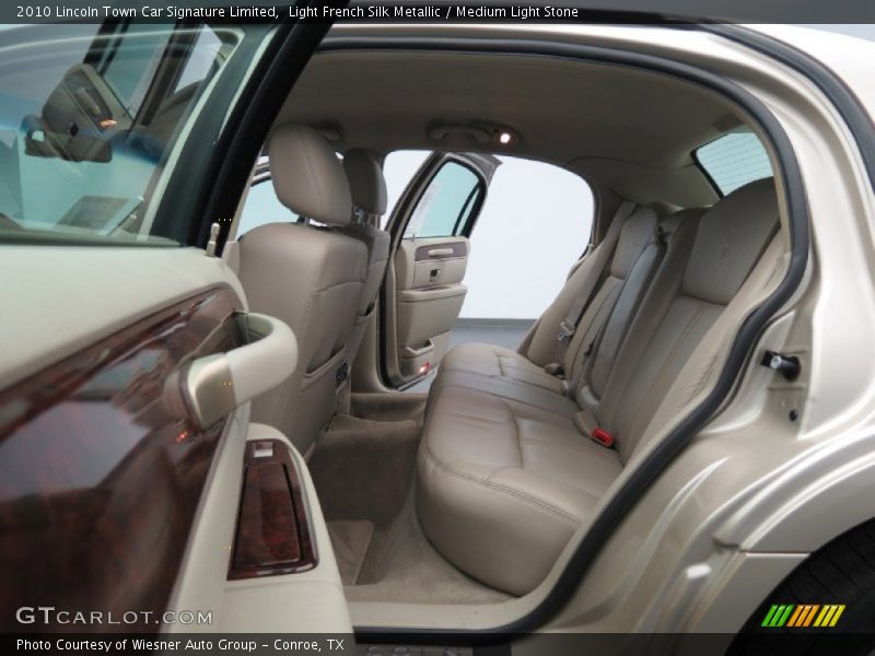 Rear Seat of 2010 Town Car Signature Limited