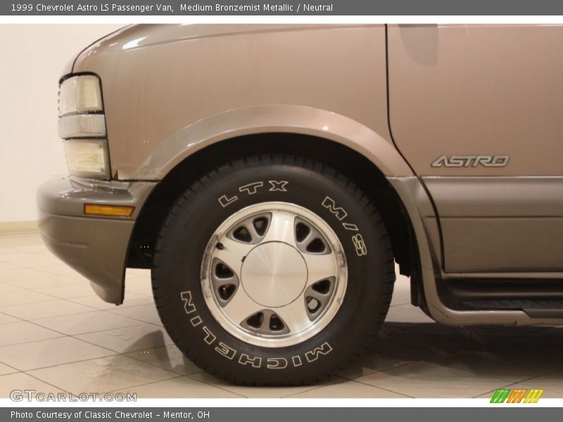 Medium Bronzemist Metallic / Neutral 1999 Chevrolet Astro LS Passenger Van