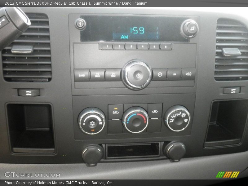 Summit White / Dark Titanium 2013 GMC Sierra 3500HD Regular Cab Chassis