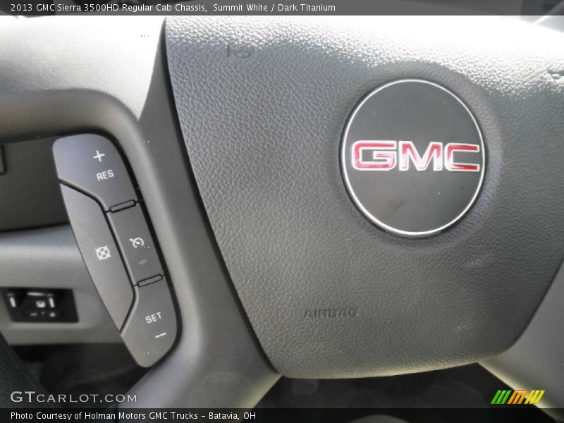 Summit White / Dark Titanium 2013 GMC Sierra 3500HD Regular Cab Chassis