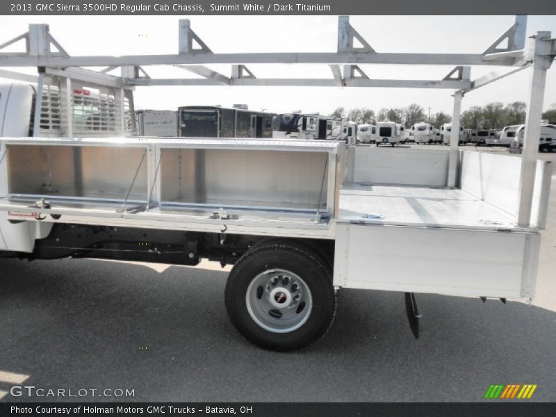 Summit White / Dark Titanium 2013 GMC Sierra 3500HD Regular Cab Chassis