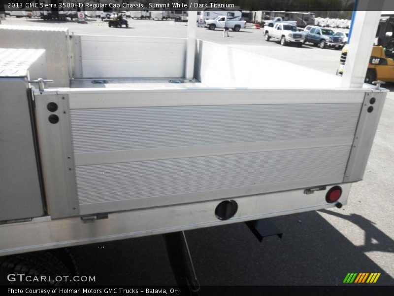 Summit White / Dark Titanium 2013 GMC Sierra 3500HD Regular Cab Chassis