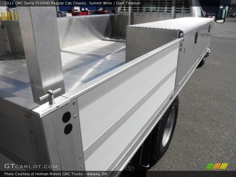 Summit White / Dark Titanium 2013 GMC Sierra 3500HD Regular Cab Chassis