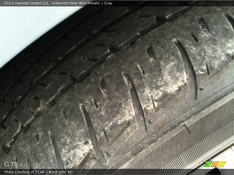 Iridescent Silver Blue Metallic / Gray 2011 Hyundai Sonata GLS