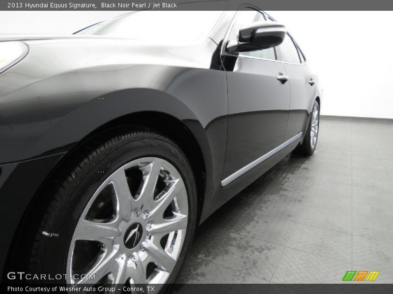 Black Noir Pearl / Jet Black 2013 Hyundai Equus Signature