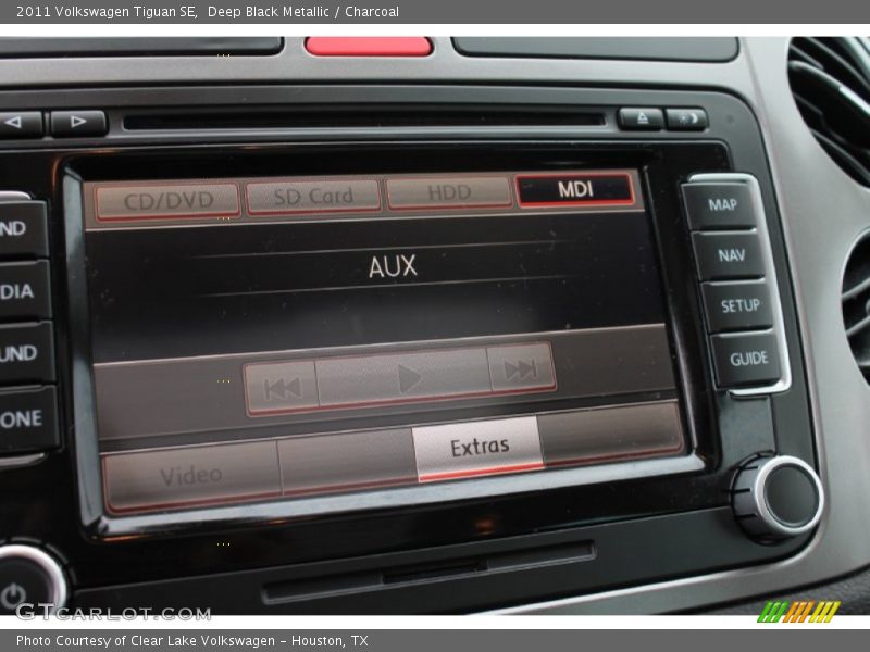 Deep Black Metallic / Charcoal 2011 Volkswagen Tiguan SE