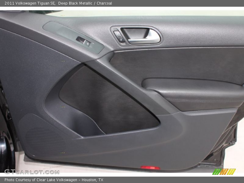 Deep Black Metallic / Charcoal 2011 Volkswagen Tiguan SE