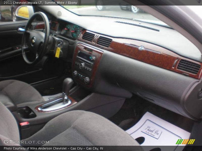 Summit White / Ebony 2011 Chevrolet Impala LT
