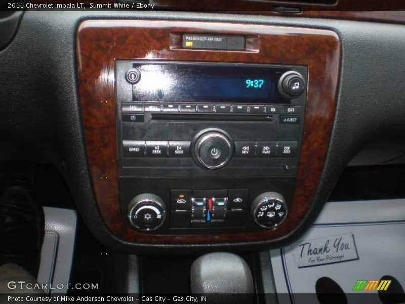 Summit White / Ebony 2011 Chevrolet Impala LT