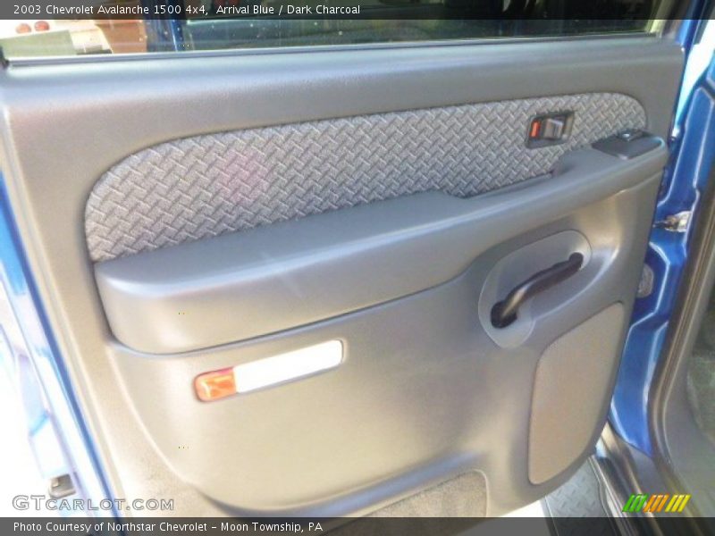 Arrival Blue / Dark Charcoal 2003 Chevrolet Avalanche 1500 4x4