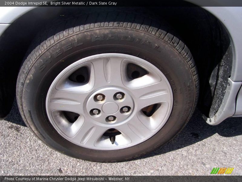 Bright Silver Metallic / Dark Slate Gray 2004 Dodge Intrepid SE