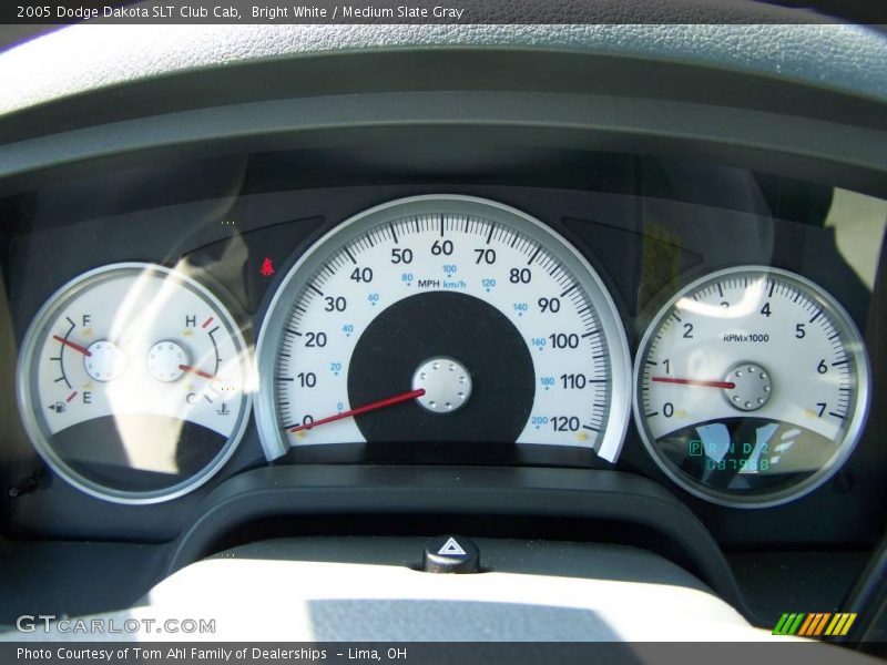 Bright White / Medium Slate Gray 2005 Dodge Dakota SLT Club Cab