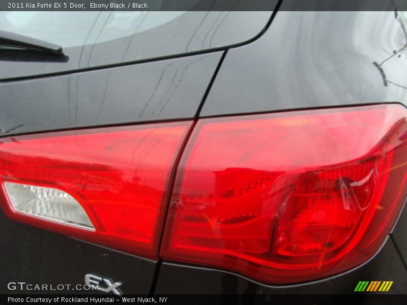 Ebony Black / Black 2011 Kia Forte EX 5 Door