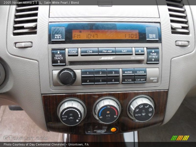 Satin White Pearl / Blond 2005 Nissan Altima 2.5 SL