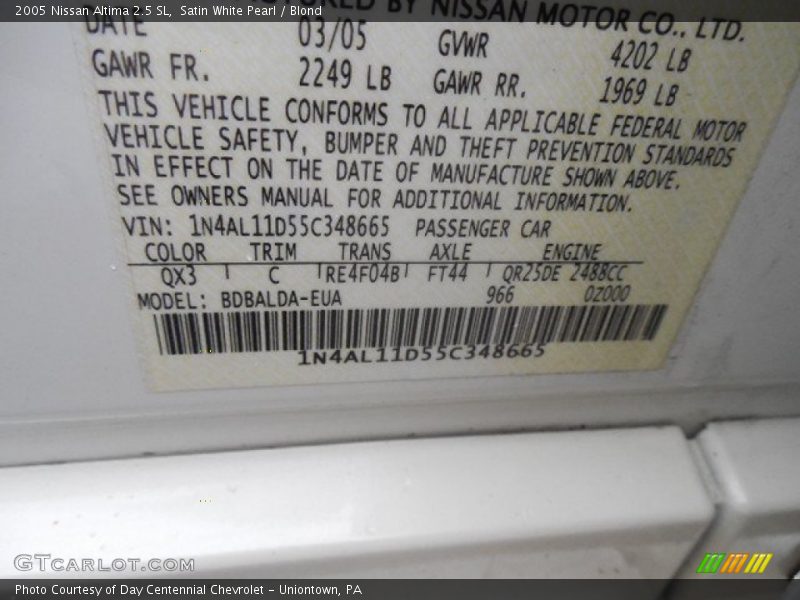 Satin White Pearl / Blond 2005 Nissan Altima 2.5 SL