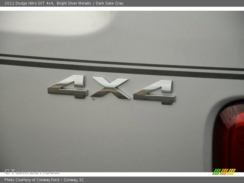  2011 Nitro SXT 4x4 Logo