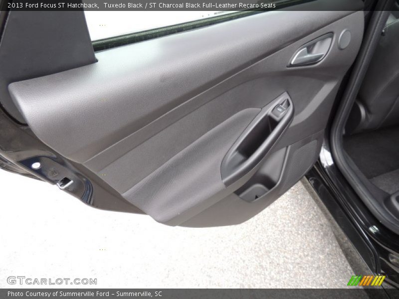 Tuxedo Black / ST Charcoal Black Full-Leather Recaro Seats 2013 Ford Focus ST Hatchback