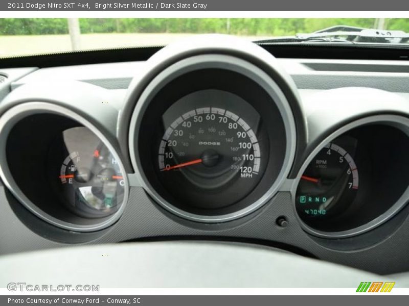 Bright Silver Metallic / Dark Slate Gray 2011 Dodge Nitro SXT 4x4