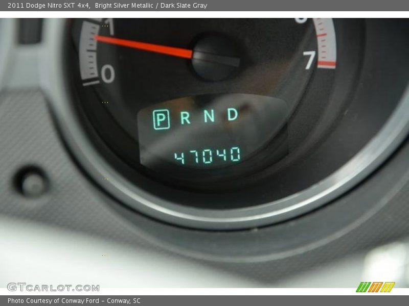 Bright Silver Metallic / Dark Slate Gray 2011 Dodge Nitro SXT 4x4