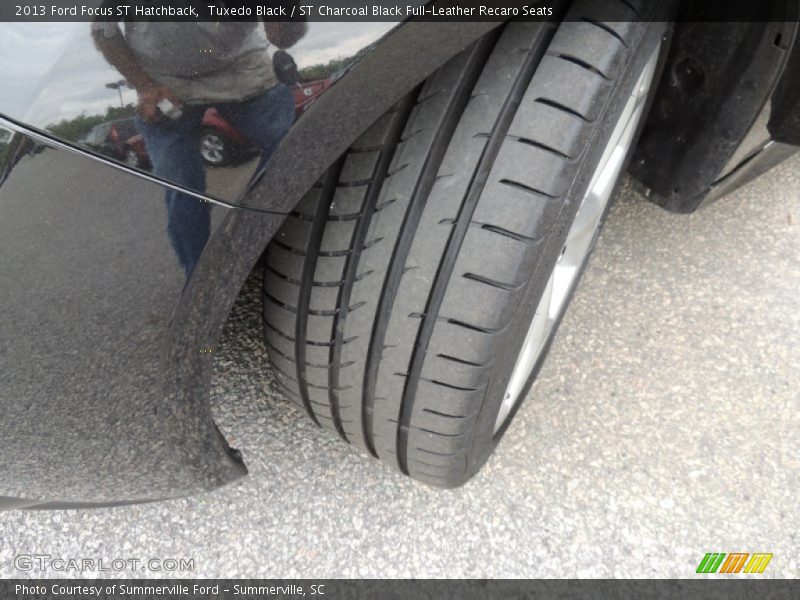 Tuxedo Black / ST Charcoal Black Full-Leather Recaro Seats 2013 Ford Focus ST Hatchback