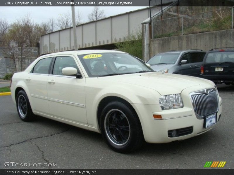Cool Vanilla / Dark Slate Gray/Light Graystone 2007 Chrysler 300 Touring