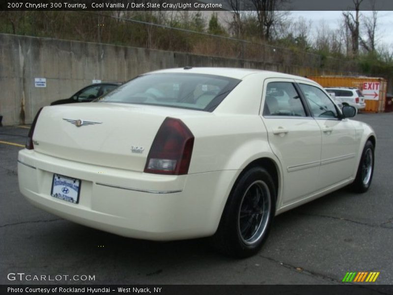 Cool Vanilla / Dark Slate Gray/Light Graystone 2007 Chrysler 300 Touring