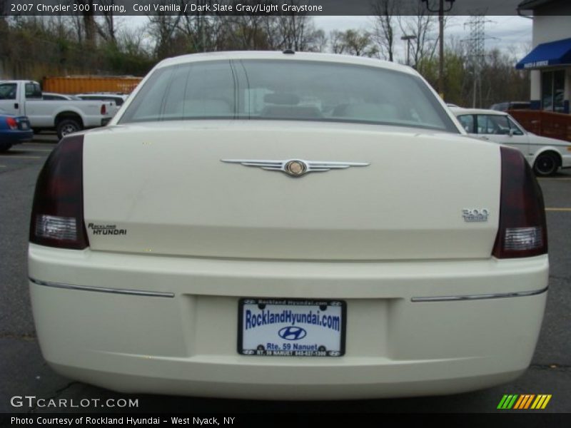 Cool Vanilla / Dark Slate Gray/Light Graystone 2007 Chrysler 300 Touring