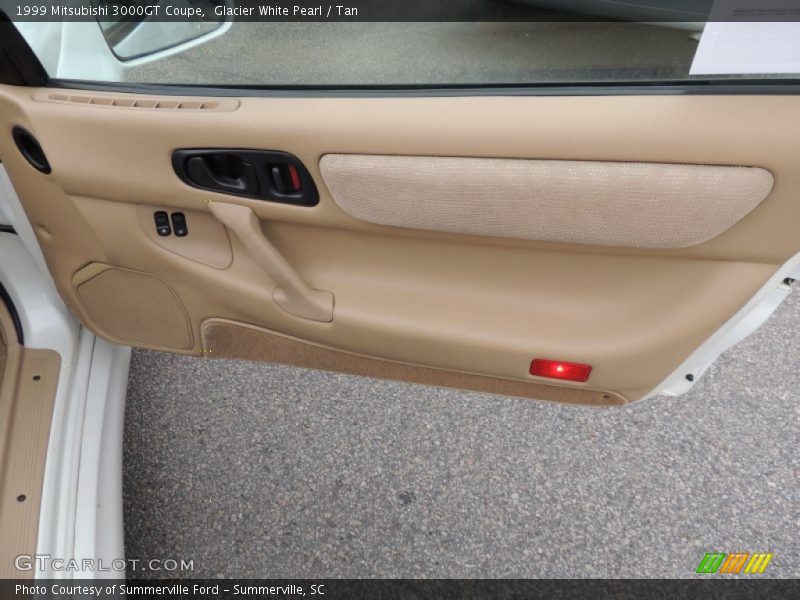 Door Panel of 1999 3000GT Coupe