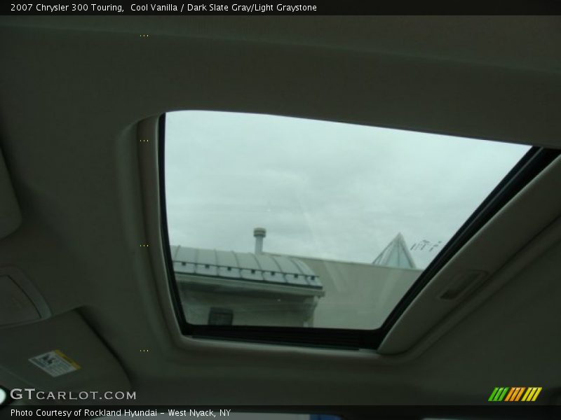 Cool Vanilla / Dark Slate Gray/Light Graystone 2007 Chrysler 300 Touring