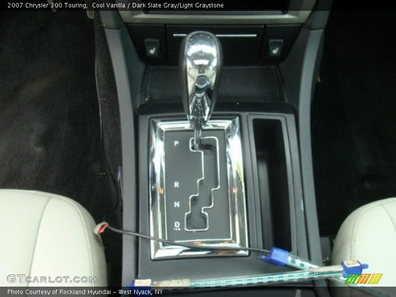 Cool Vanilla / Dark Slate Gray/Light Graystone 2007 Chrysler 300 Touring