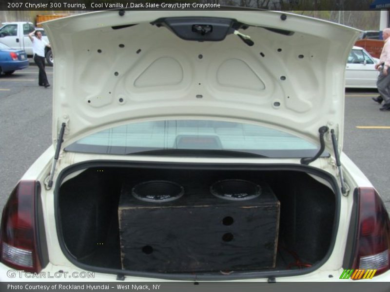 Cool Vanilla / Dark Slate Gray/Light Graystone 2007 Chrysler 300 Touring