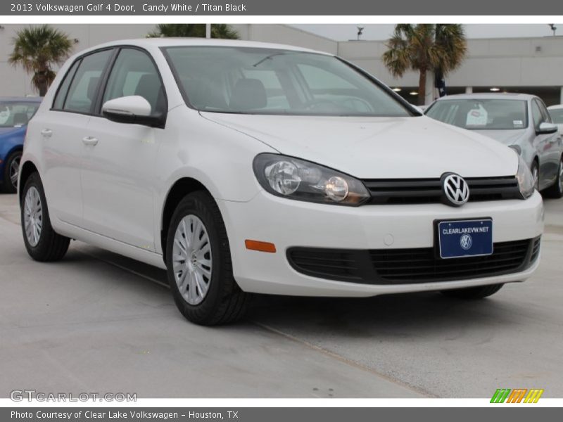 Candy White / Titan Black 2013 Volkswagen Golf 4 Door