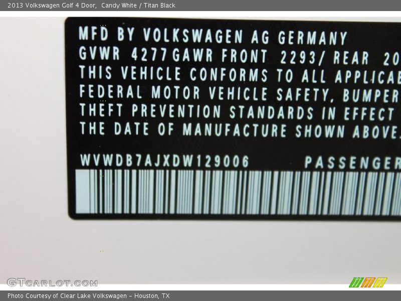Candy White / Titan Black 2013 Volkswagen Golf 4 Door