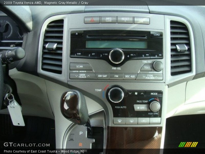 Magnetic Gray Metallic / Gray 2009 Toyota Venza AWD