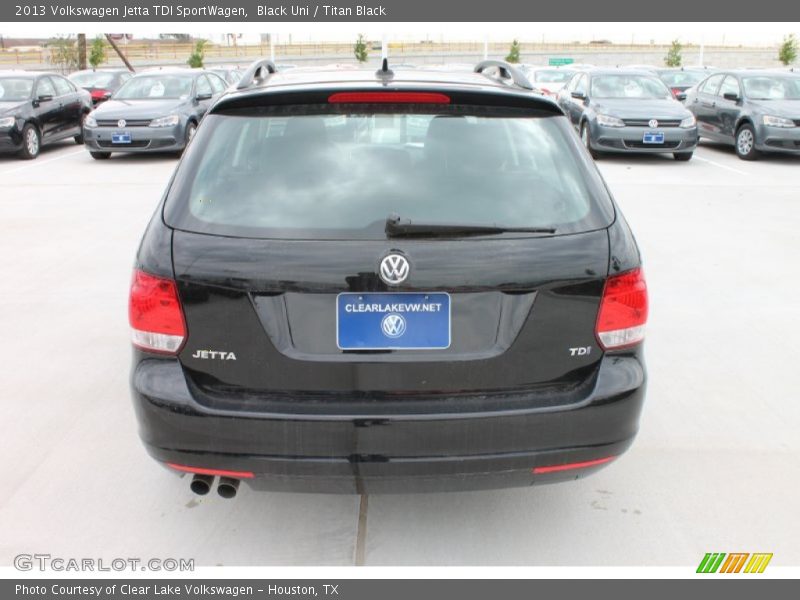 Black Uni / Titan Black 2013 Volkswagen Jetta TDI SportWagen