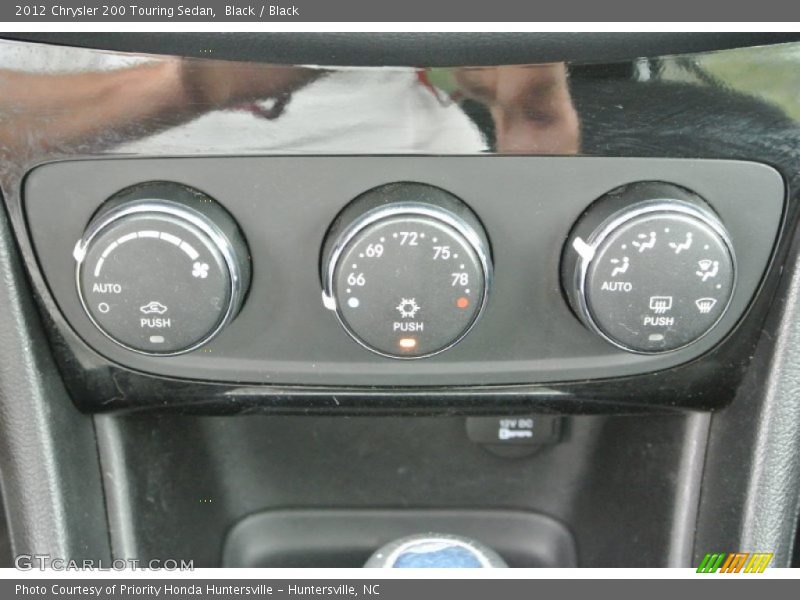 Black / Black 2012 Chrysler 200 Touring Sedan