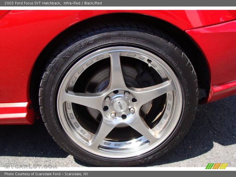 Infra-Red / Black/Red 2003 Ford Focus SVT Hatchback