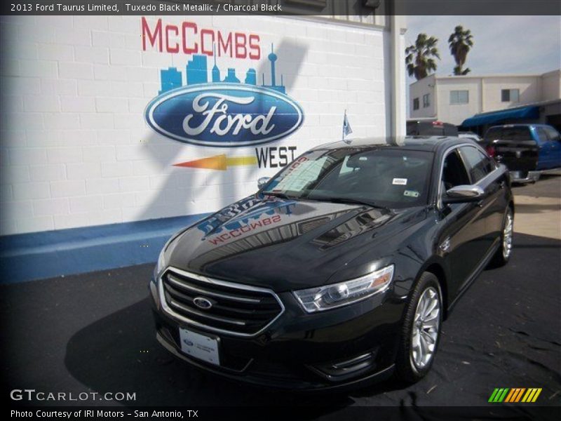 Tuxedo Black Metallic / Charcoal Black 2013 Ford Taurus Limited