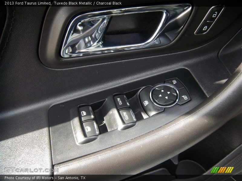 Tuxedo Black Metallic / Charcoal Black 2013 Ford Taurus Limited