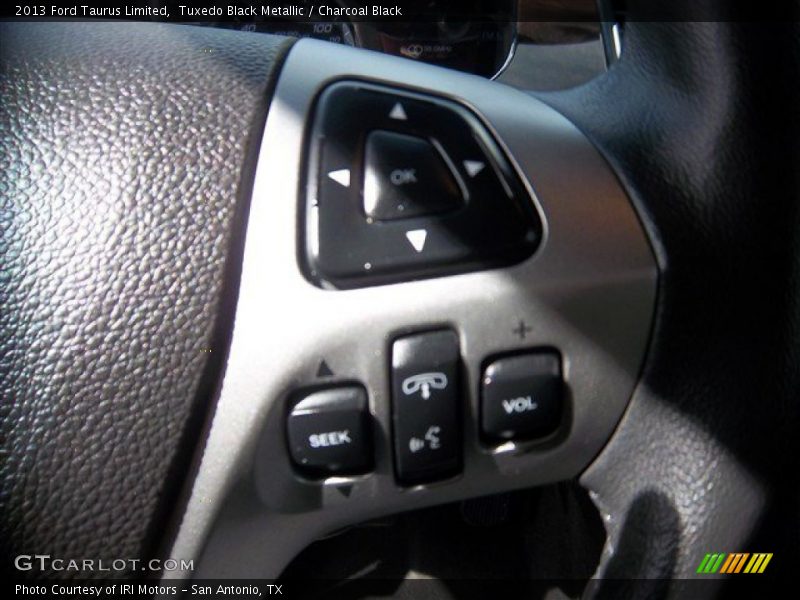 Tuxedo Black Metallic / Charcoal Black 2013 Ford Taurus Limited