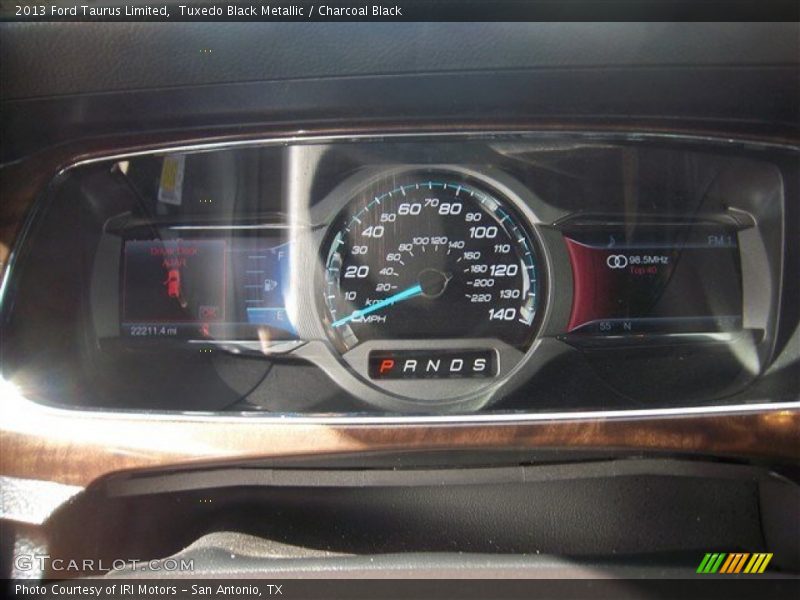 Tuxedo Black Metallic / Charcoal Black 2013 Ford Taurus Limited