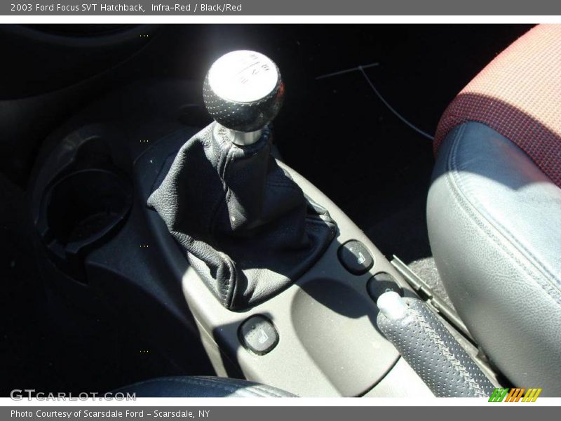 Infra-Red / Black/Red 2003 Ford Focus SVT Hatchback