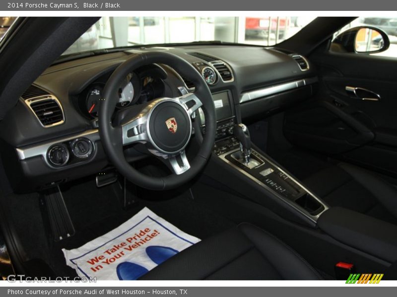 Dashboard of 2014 Cayman S