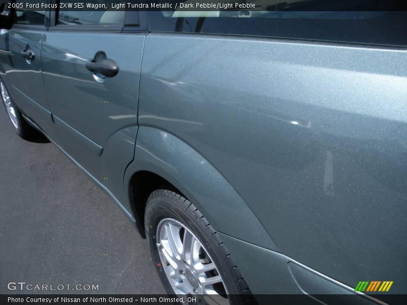 Light Tundra Metallic / Dark Pebble/Light Pebble 2005 Ford Focus ZXW SES Wagon
