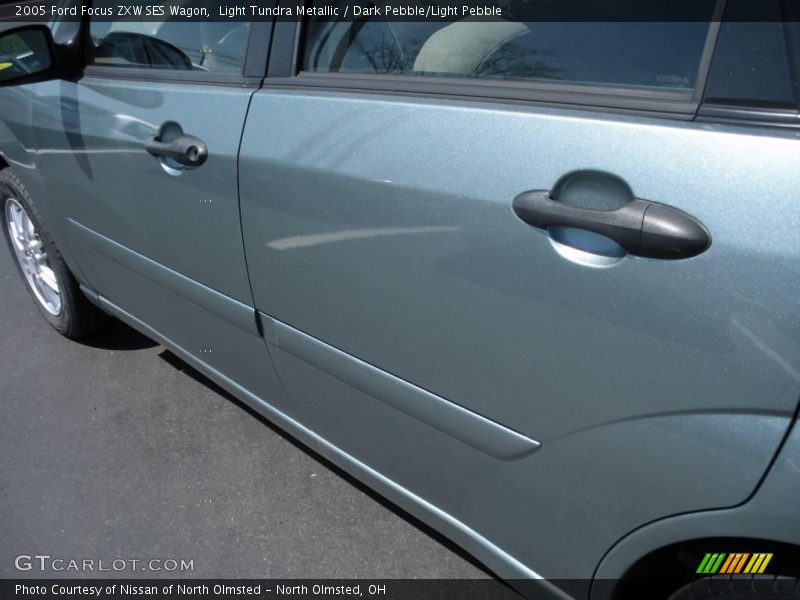 Light Tundra Metallic / Dark Pebble/Light Pebble 2005 Ford Focus ZXW SES Wagon