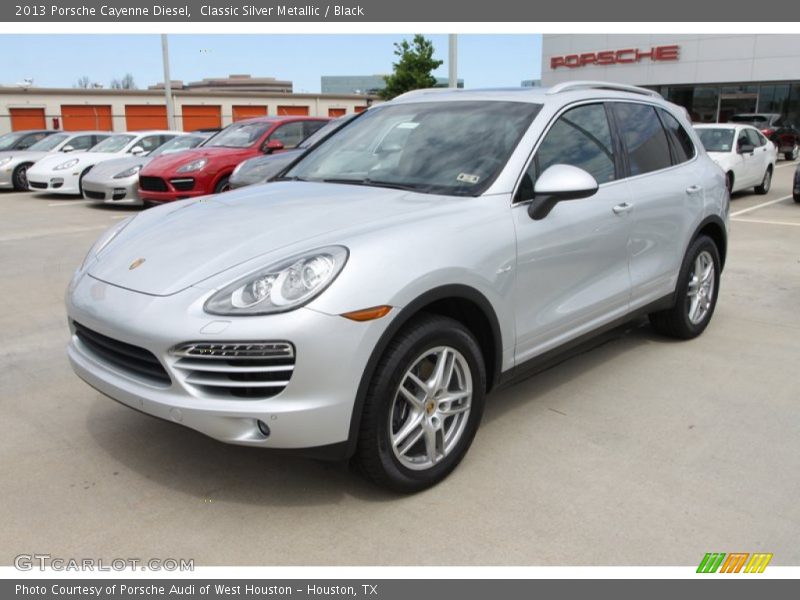 Front 3/4 View of 2013 Cayenne Diesel